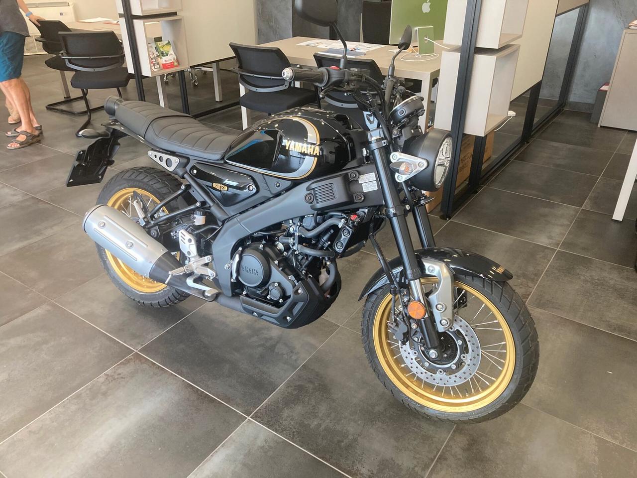 MOTO NUOVA
