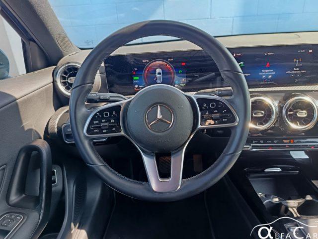 MERCEDES-BENZ A 250 e Automatic EQ-Power Business