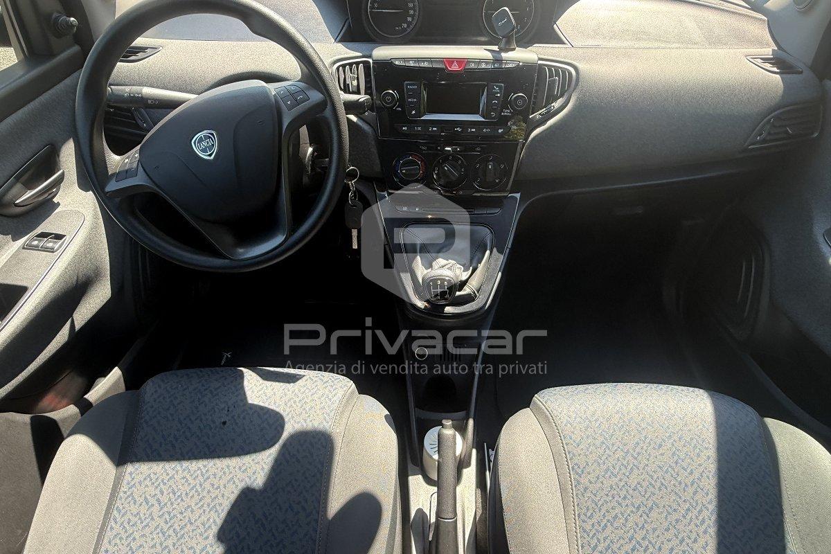 LANCIA Ypsilon 1.2 69 CV 5 porte GPL Silver