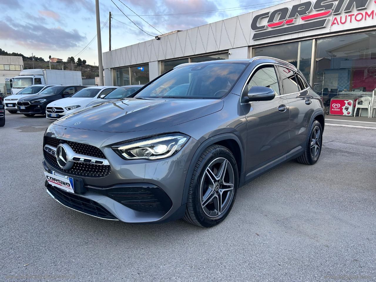 MERCEDES-BENZ GLA 200 d Automatic Premium