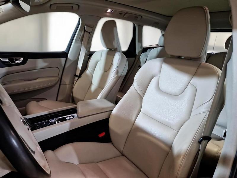 VOLVO XC60 T6 Plug-in AWD auto Recharge Inscription Expression