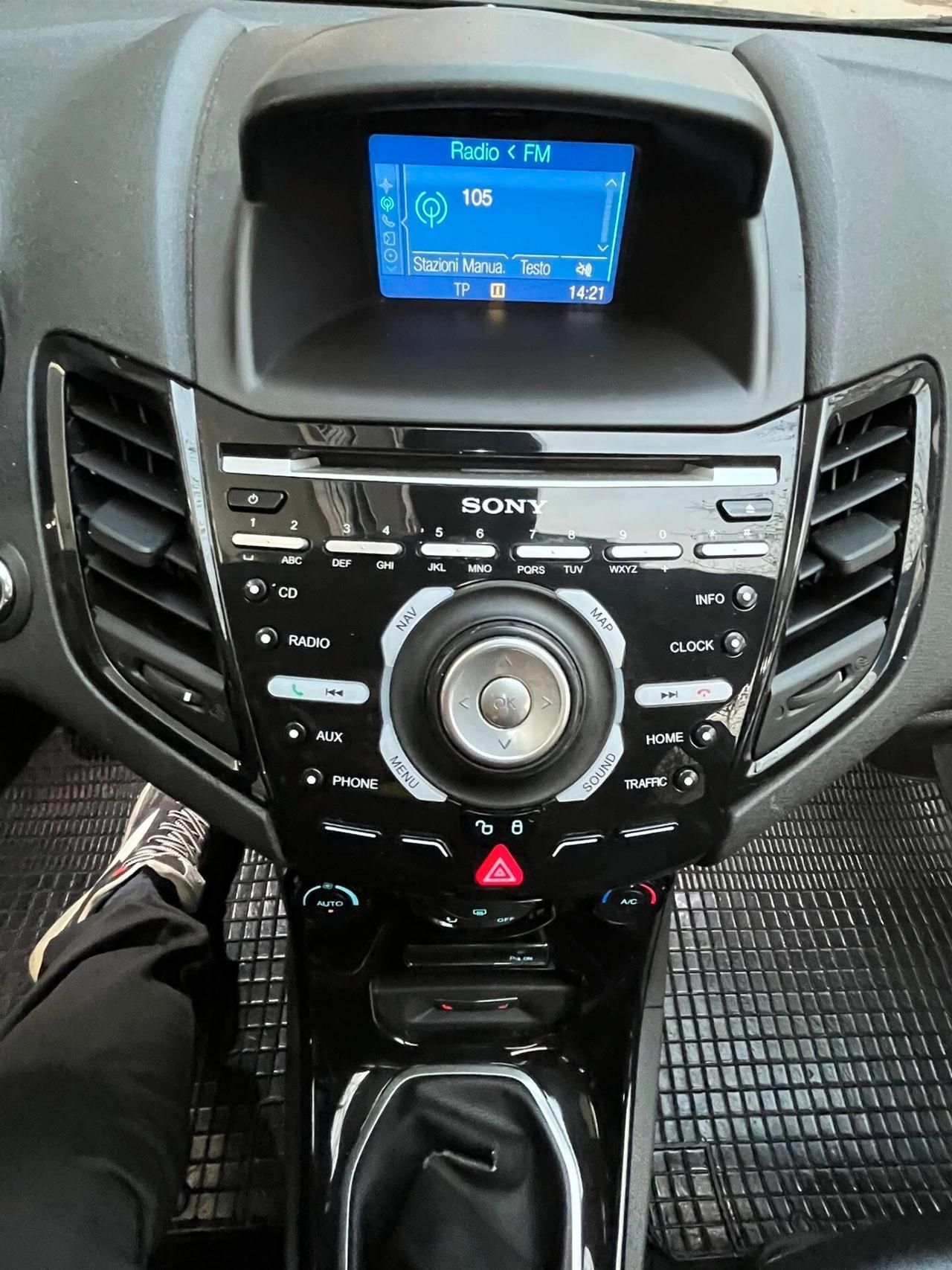 Ford Fiesta 1.5 TDCi 75CV 5 porte Titanium