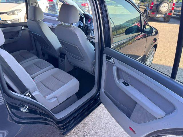 VOLKSWAGEN Touran 2.0 TDI DPF Highline 7 posti TETTO ok neopatentati