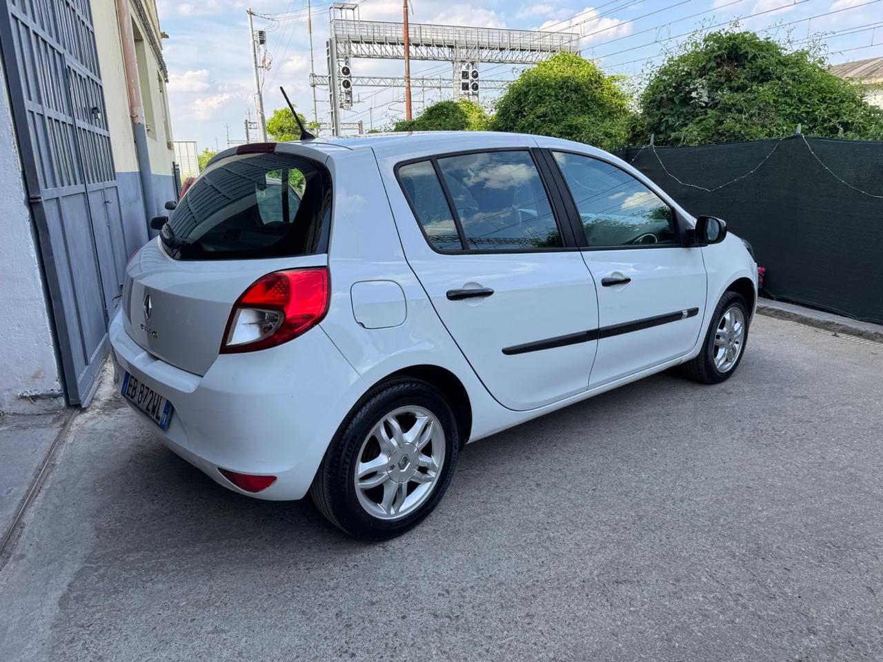 Renault Clio Storia 1.2 5 porte GPL Confort