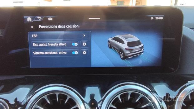 MERCEDES-BENZ GLA 200 d Premium AMG "MULTIBEAM"N