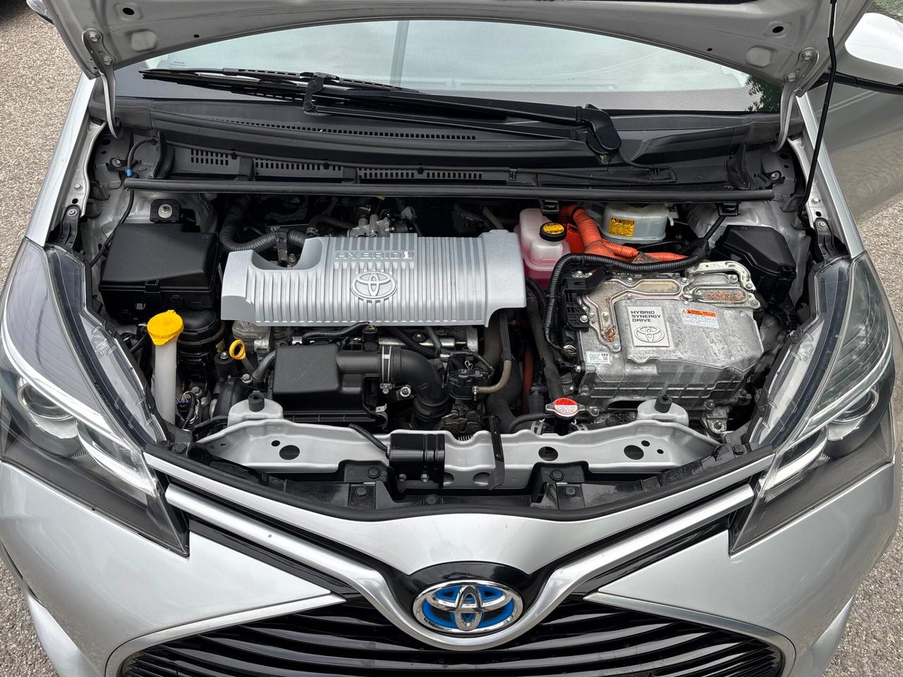 Toyota Yaris 1.5 Hybrid 5 porte Style OK NEOPATENTATI