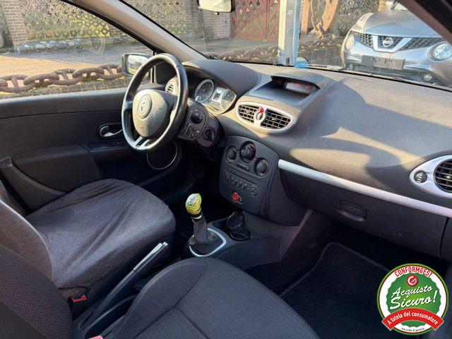 RENAULT Clio 1.4 16V 5 porte Confort