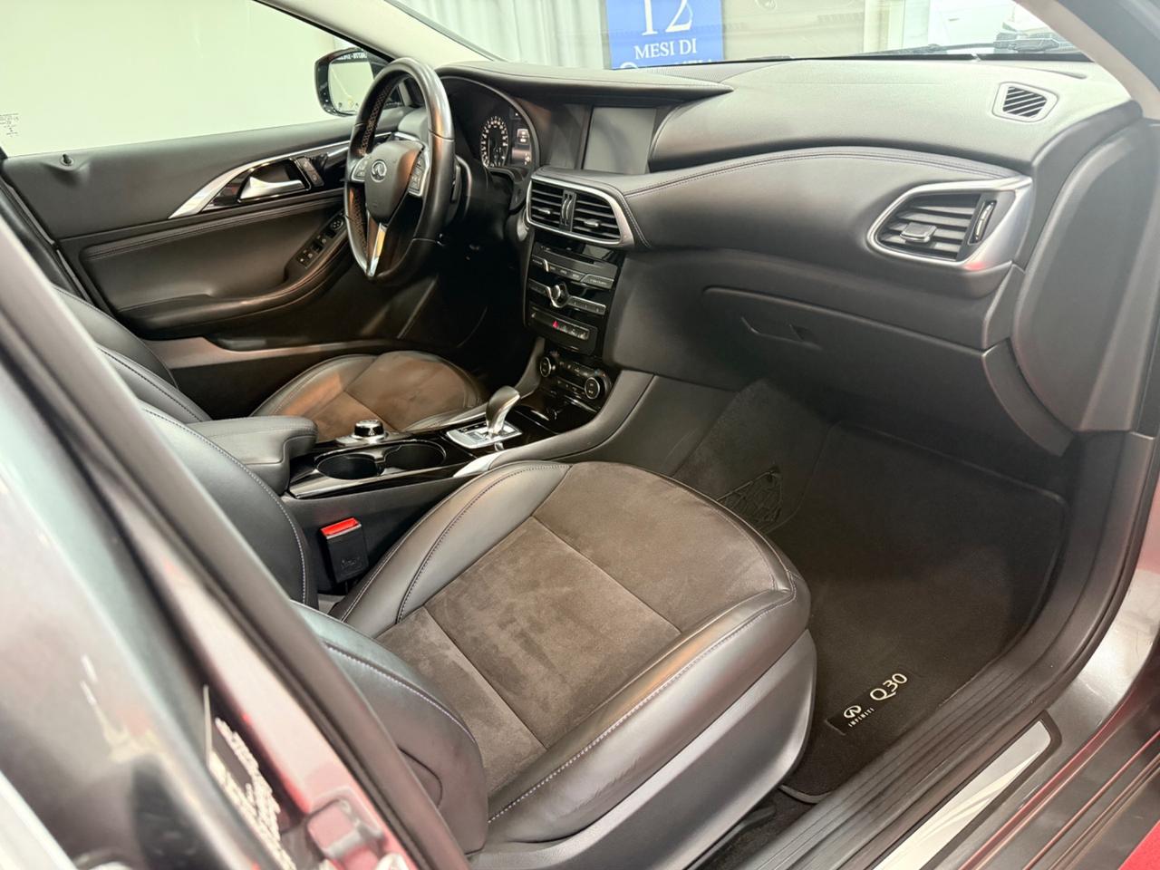 Infiniti Q30 1.5 diesel DCT Premium OK NEOPATENTATI
