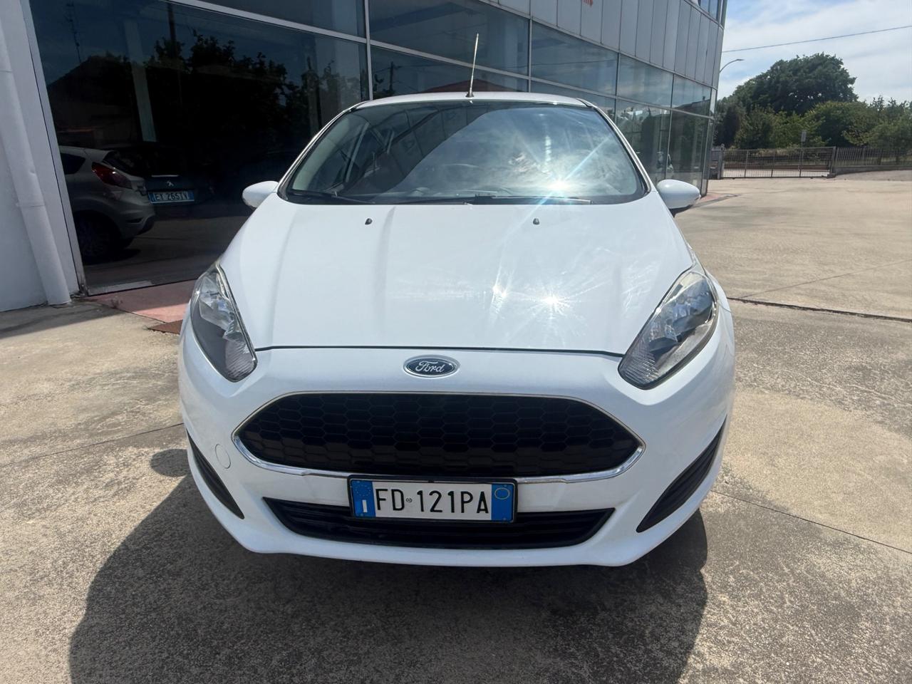 Ford Fiesta 1.2 60CV 5 porte Black & White Edition