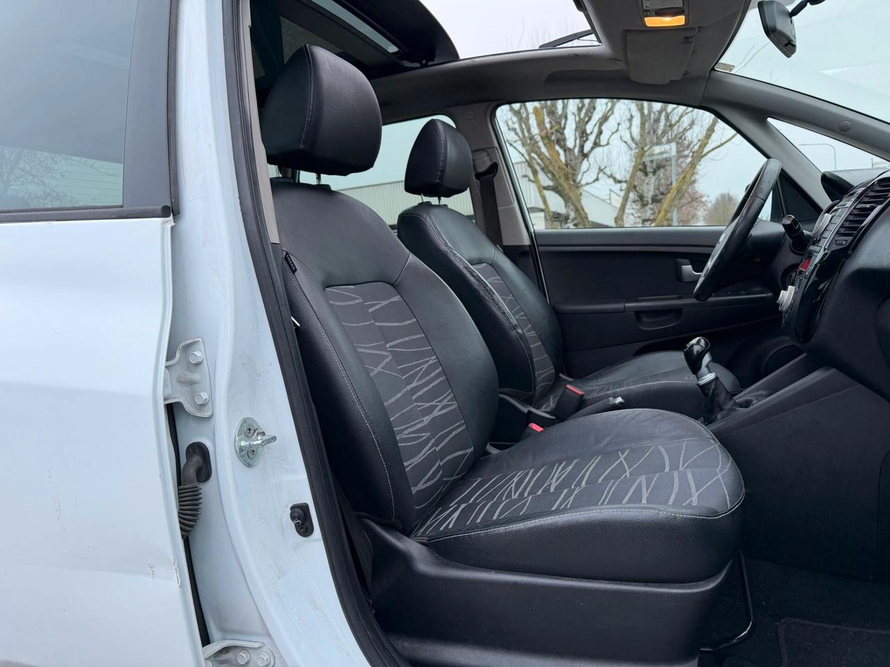 KIA VENGA 1.4 BENZINA TETTO PANORAMICO