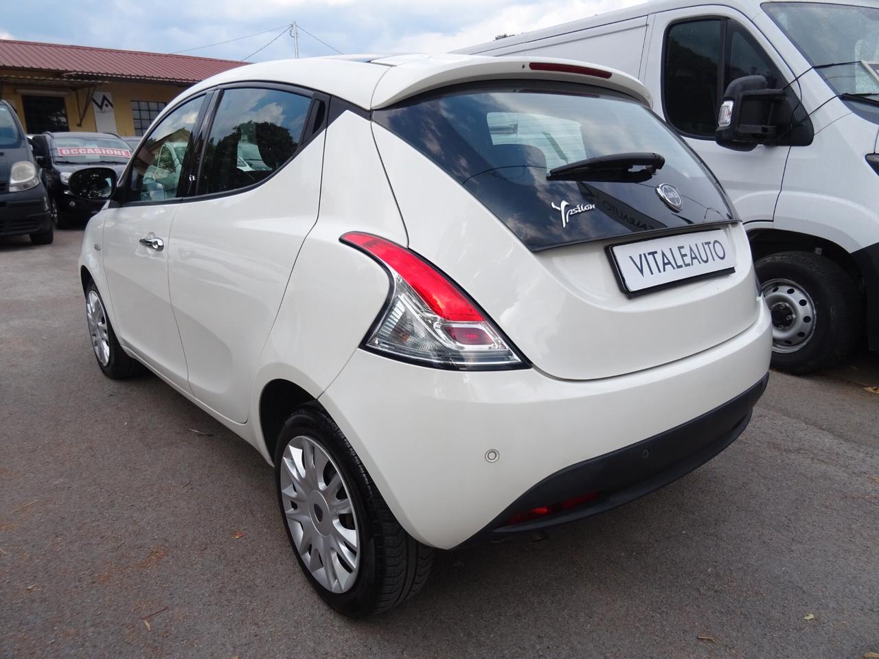 Lancia Ypsilon 1.2 69 CV 5p Platinum TETTO APRIBILE