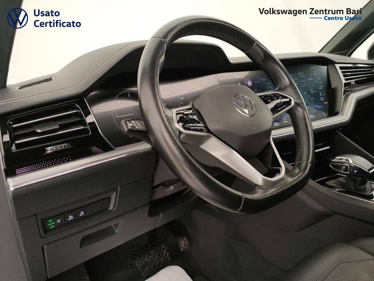 Volkswagen Touareg 3.0 v6 tdi elegance r-line exterior pack 231cv tiptronic