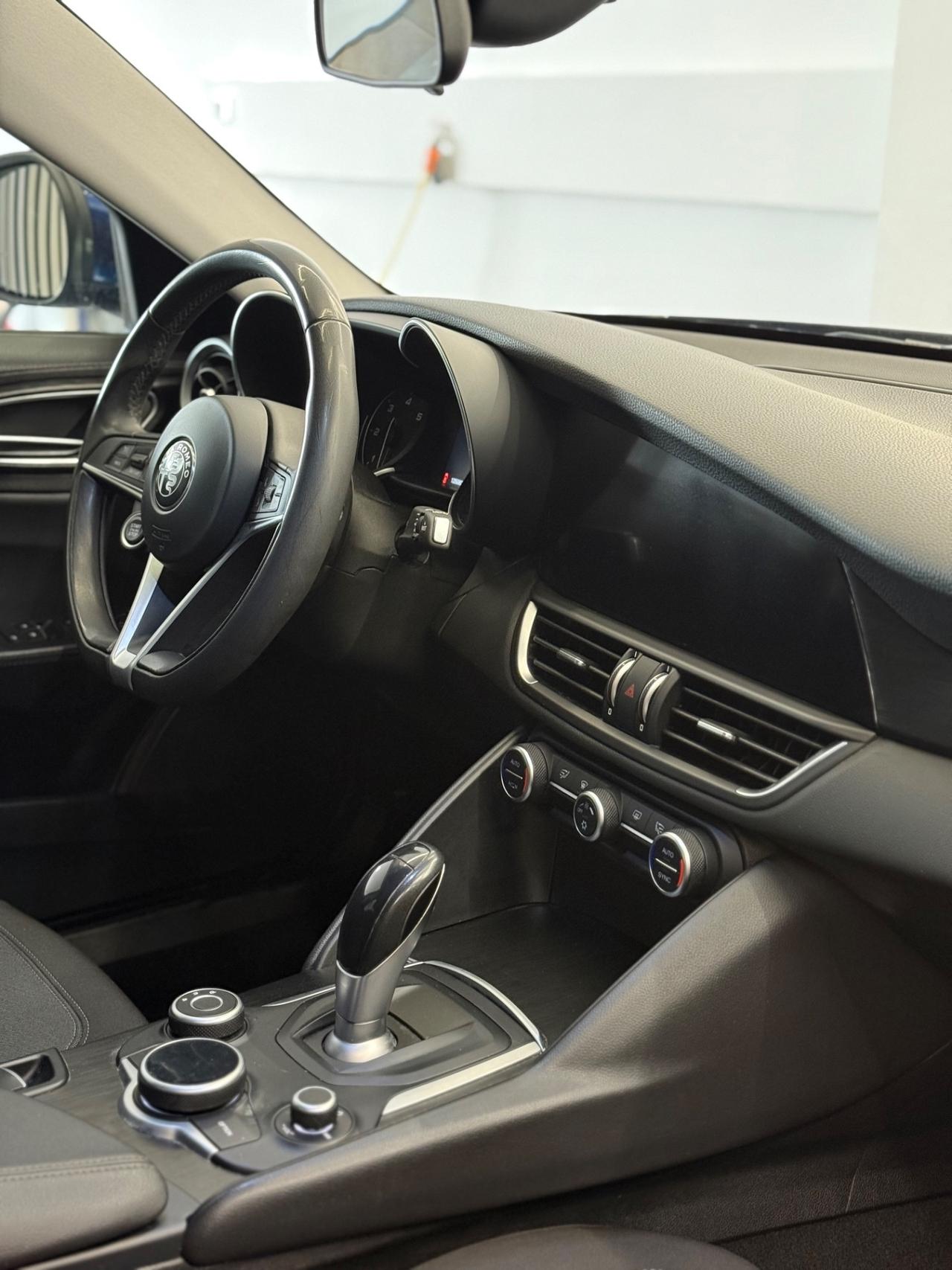 Alfa Romeo Giulia 2.2 Turbodiesel 150 CV AT8 Business