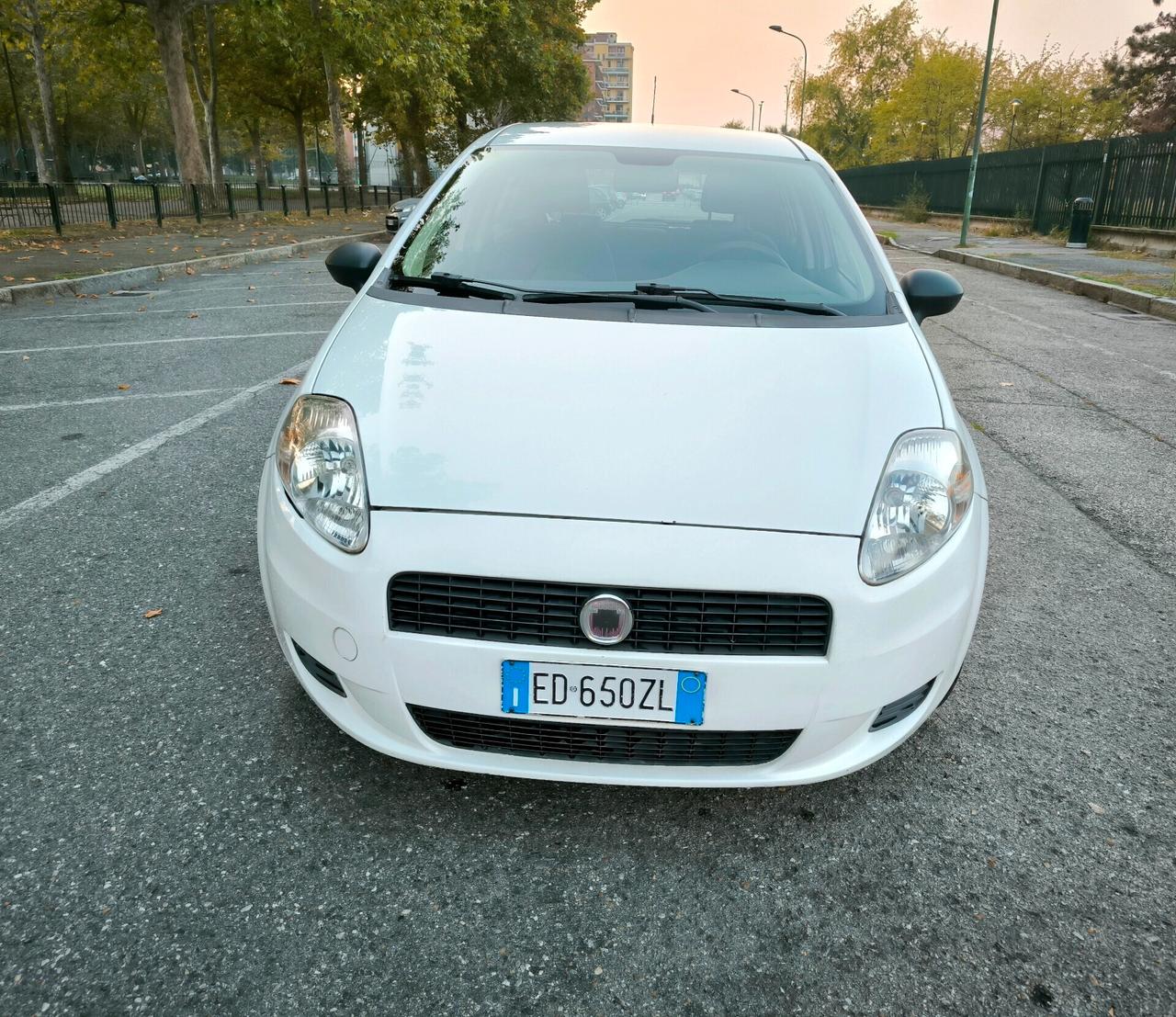 Fiat Grande Punto 1.3 MJT 75 CV 5 porte LEGGERE BENE