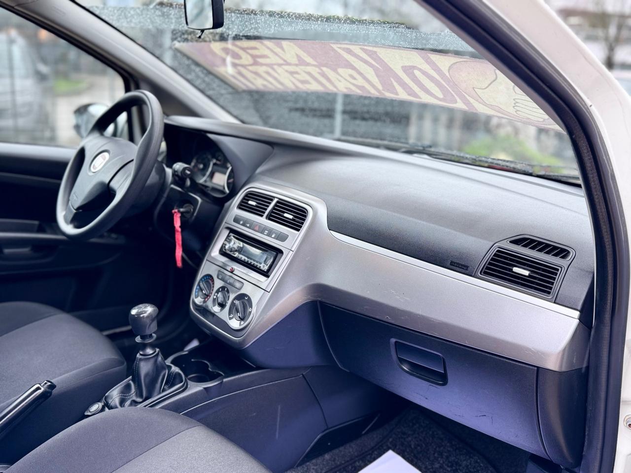 Fiat Grande Punto 1.4 Benzina metano 77cv - 2013