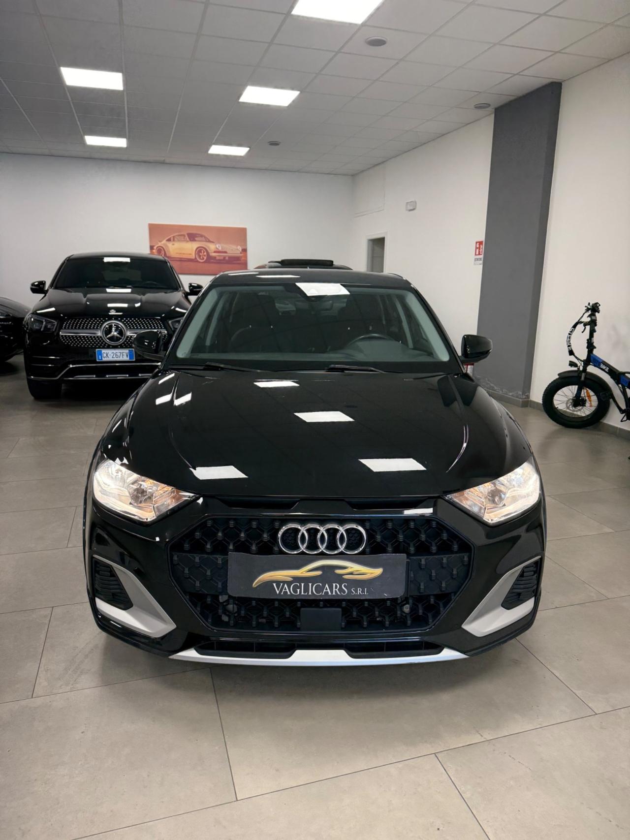 Audi A1 citycarver 30 TFSI S tronic Admired