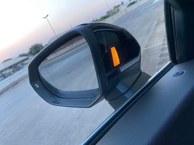 AUDI Q3 35 2.0 TDI S tronic Business Advanced COCKPIT