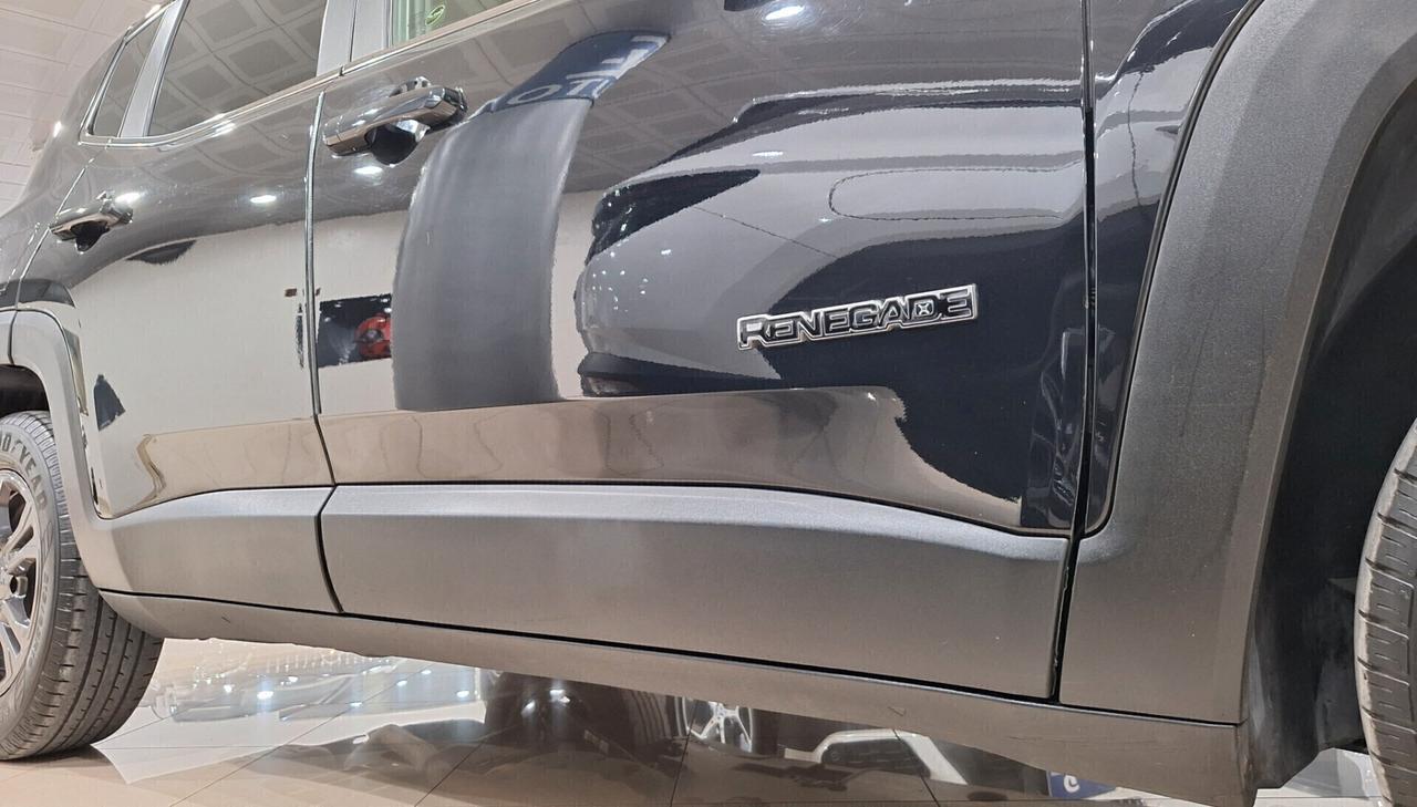 Jeep Renegade 1.6 Mjt TOTAL BLACK MET 22.928 Km