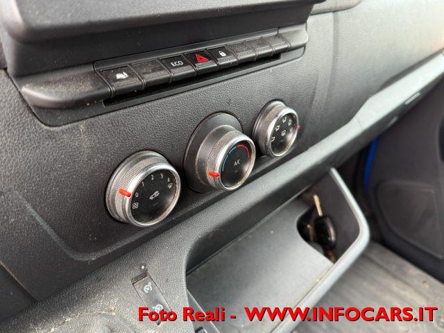 RENAULT Master T33 2.3 dCi 135 CV PASSO MEDIO
