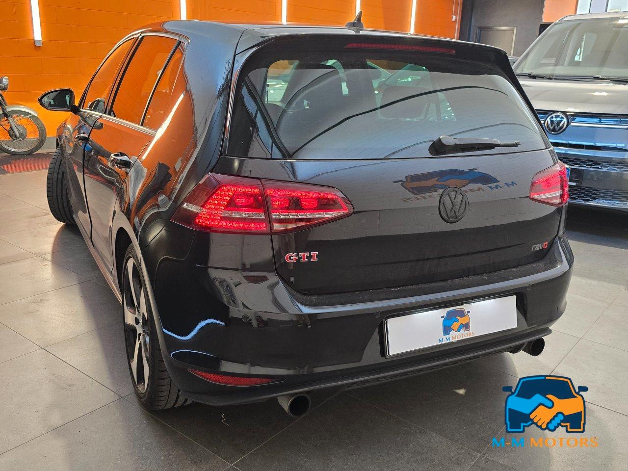Volkswagen Golf GTI