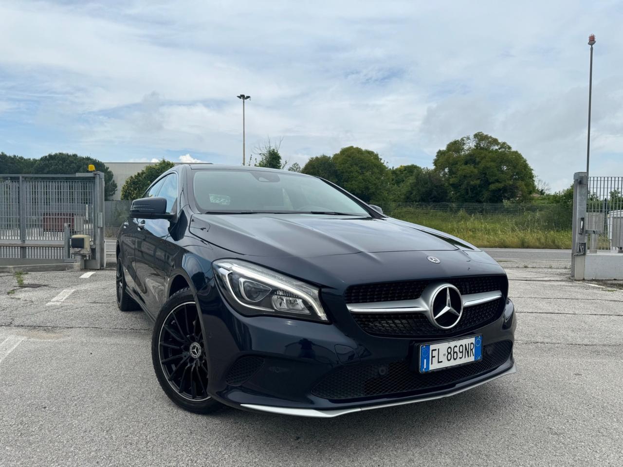 MERCEDES CLA 200d S.B. Sport - Tetto Led Navi