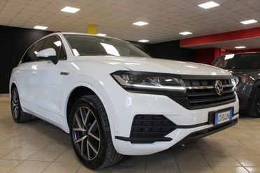 VOLKSWAGEN Touareg 3.0 V6 TDI "Km E SERVICE CERTIFICATI VOLKSWAGEN"