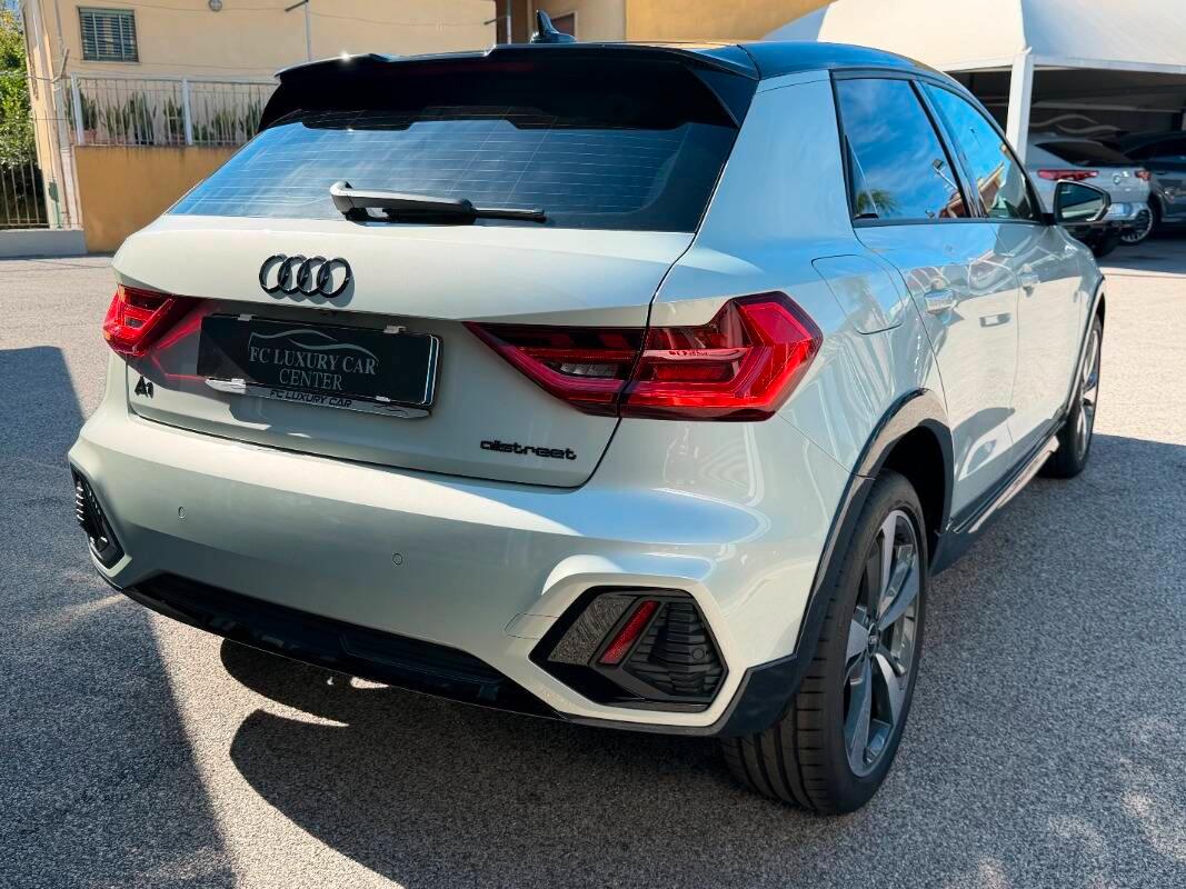 Audi A1 30 1.0 tfsi Identity Contrast 116cv s tronic PROMO