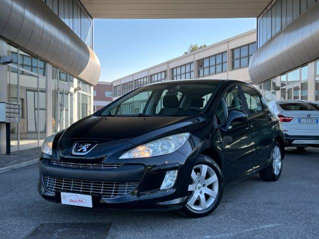 PEUGEOT 308 1.6 HDi 90CV 5P. Neopatentati