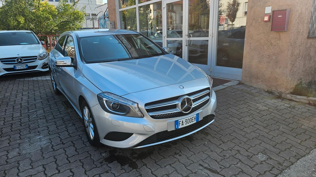 Mercedes-benz A 180 cdi Sport auto 69.000 KM- NAVY-CAMERA