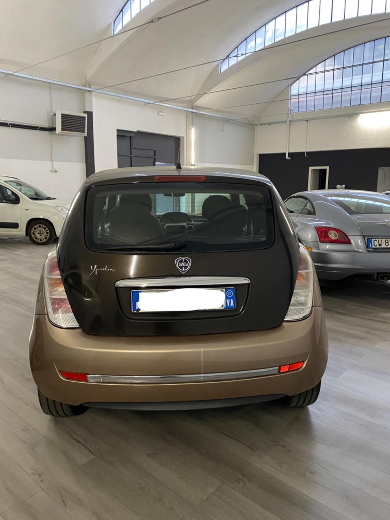 Lancia Ypsilon 1.4 16V Platino
