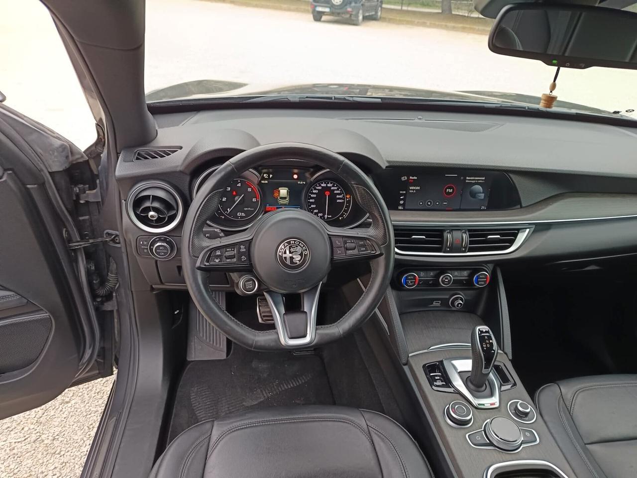 Alfa Romeo Stelvio 210 CV AT8 Q4 Ti Tua 239€ al Mese