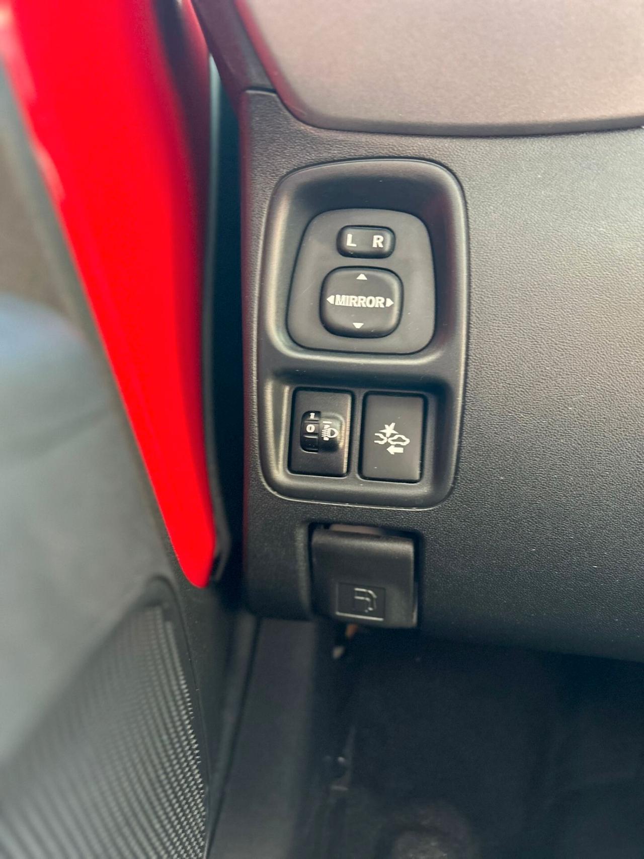 Toyota Aygo Connect 1.0 VVT-i 72 CV 5 porte x-clusiv
