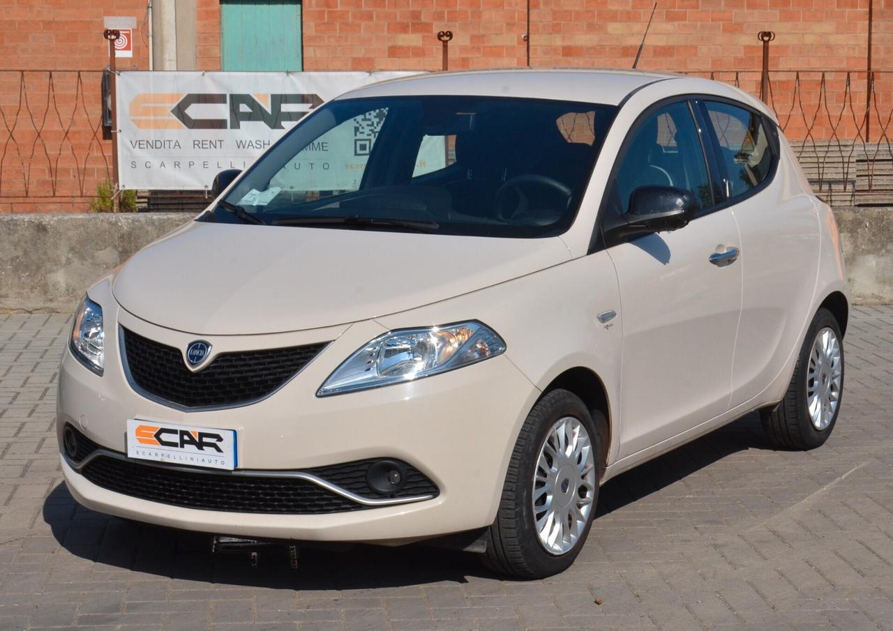 Lancia Ypsilon 1.2 69 CV 5 porte Gold