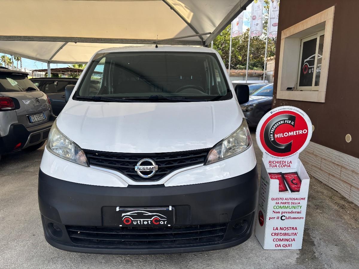 NISSAN NV200