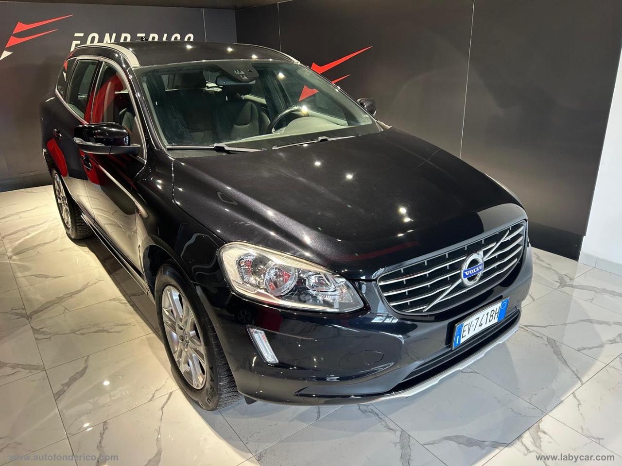 VOLVO XC60 D4 R-design Momentum