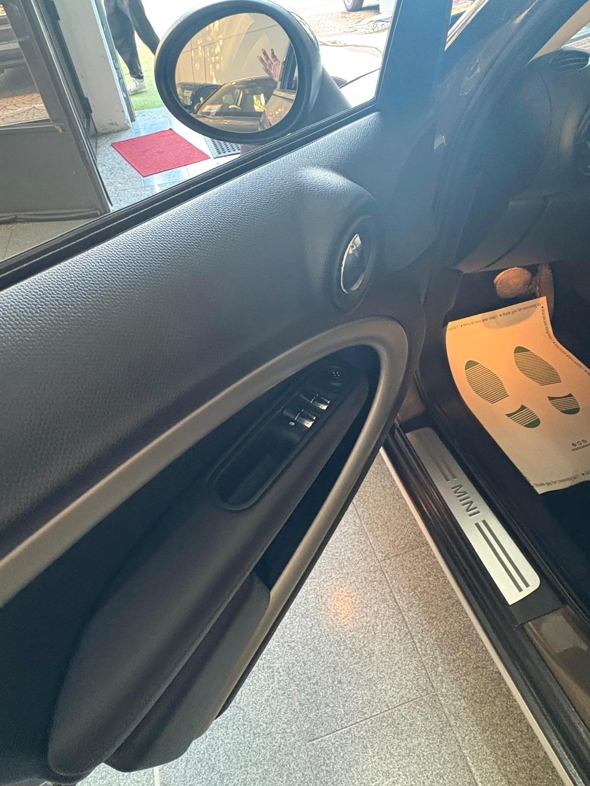 Mini Cooper D Countryman 2.0 Business ALL4 Automatica