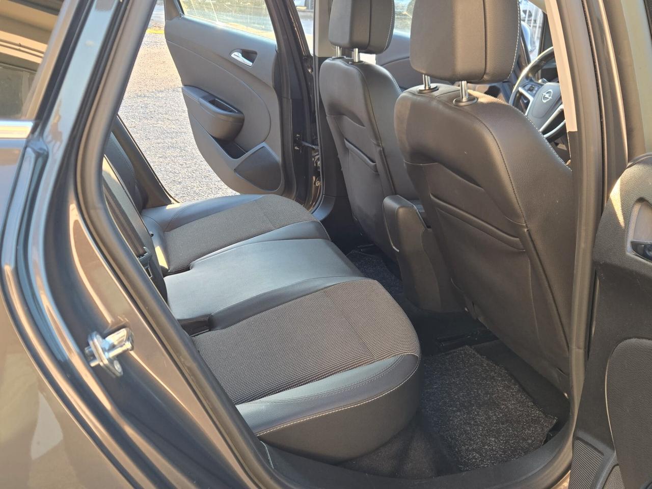 Opel Astra 1.4 Turbo Sports Tourer GPL Cosmo