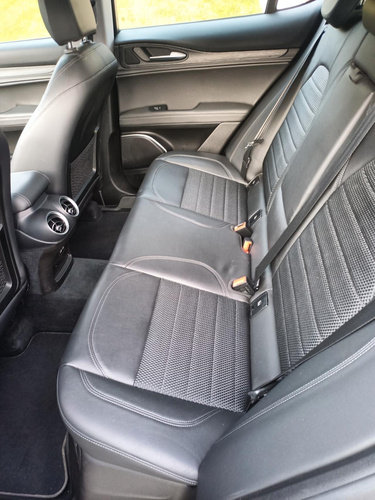 Alfa Romeo Stelvio 2.2 Turbodiesel 210 CV AT8 Q4 Business