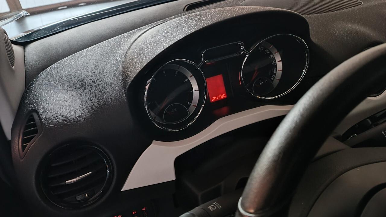 Opel Adam 1.2 70 CV Jam