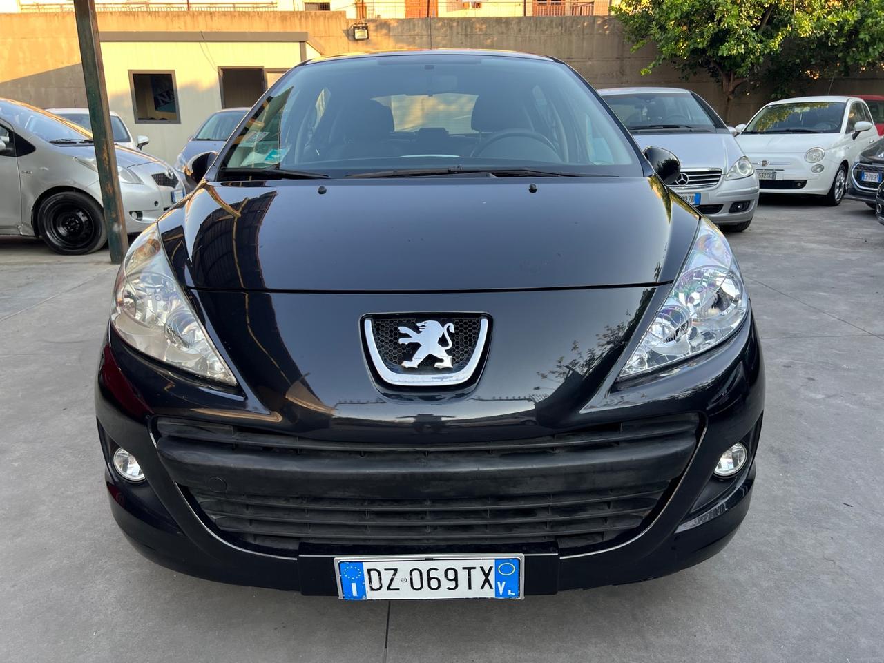 Peugeot 207 1.4 8V 75CV 5p. GPL