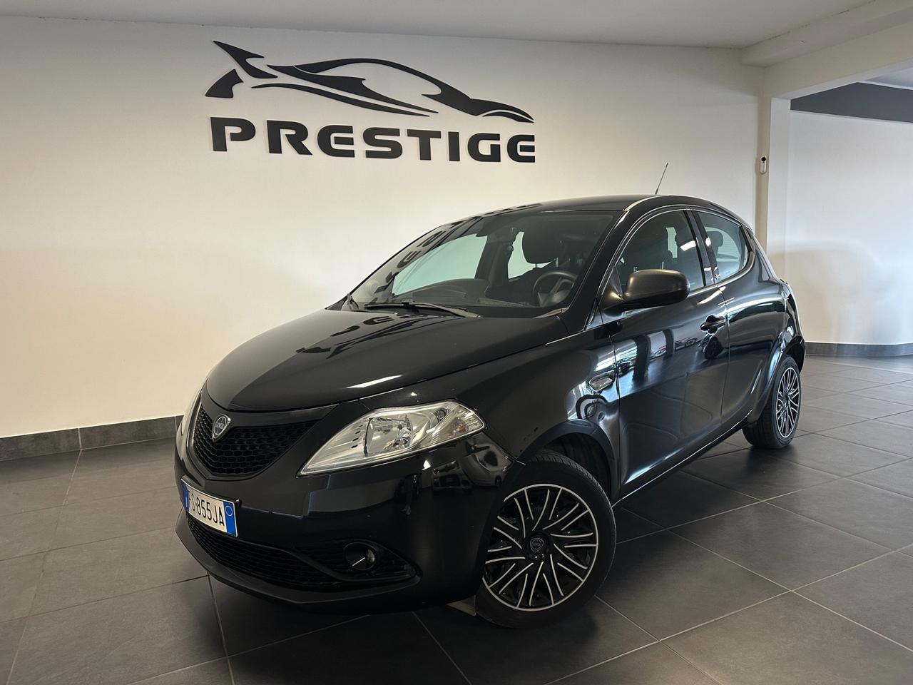 LANCIA YPSILON 1.2 BENZINA 69CV NEOPATENTATI