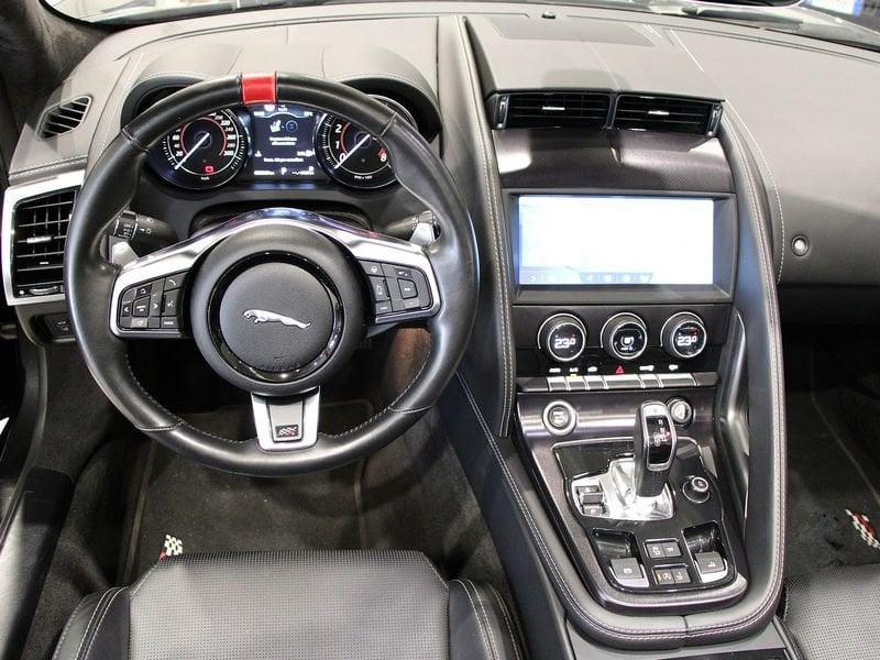 Jaguar F-Type F-Type Cabrio 2.0 i4 chequered flag