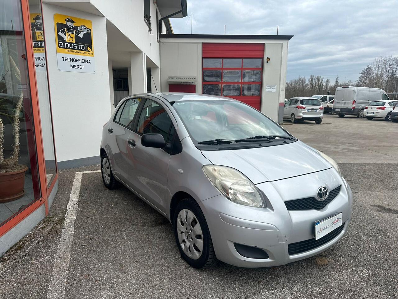 Toyota Yaris 1.0 5 porte Now GPL