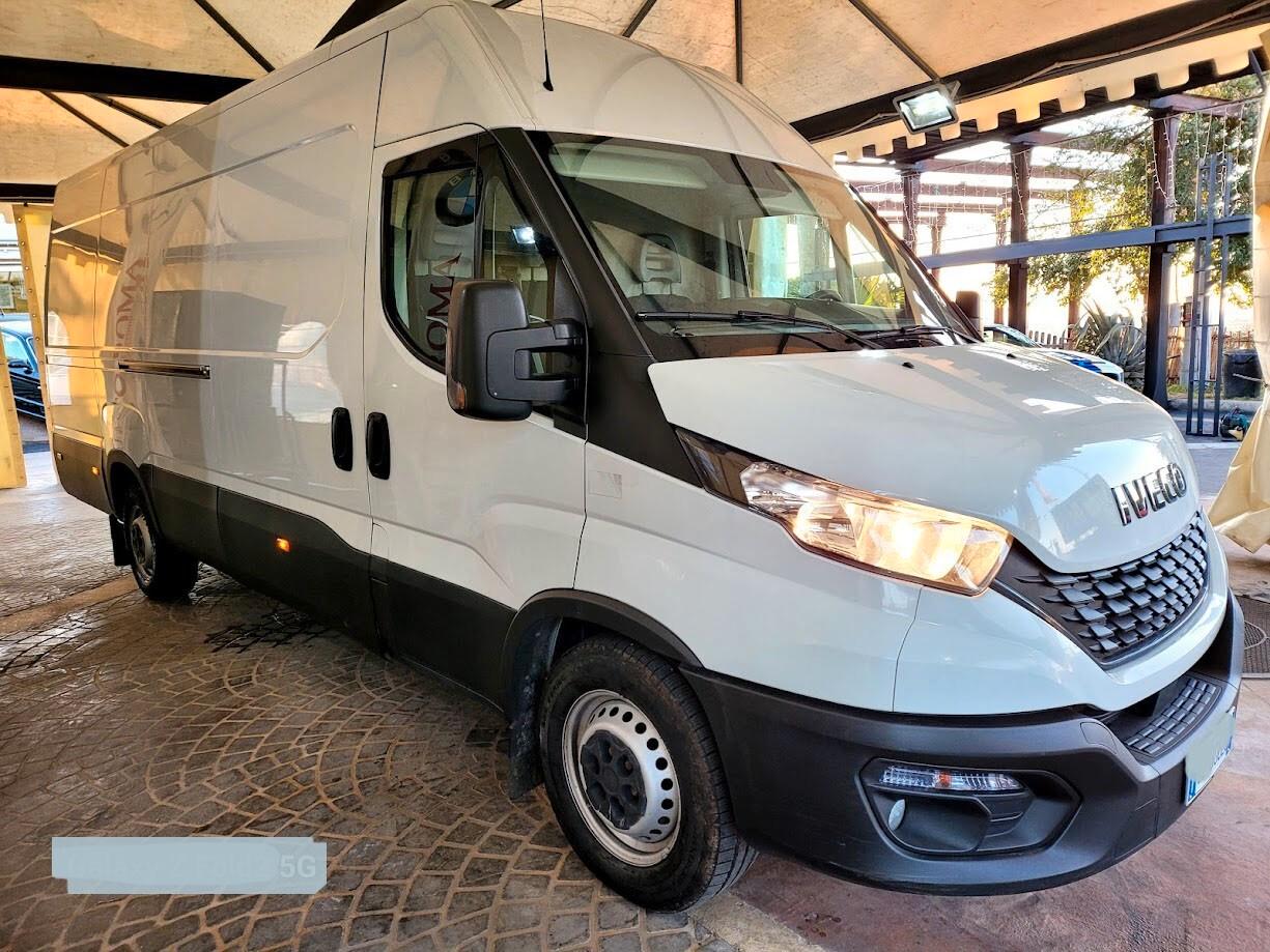 IVECO FURGONE CASSONATO