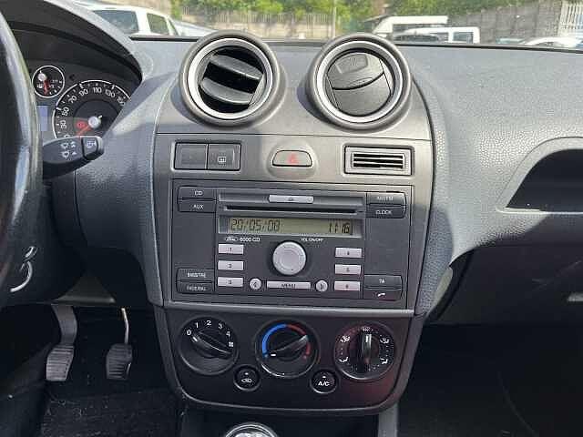 Ford Fiesta 1.2 16V 5p. Ghia