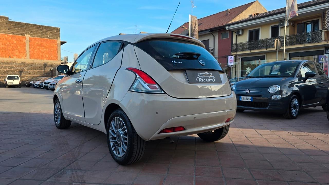 Lancia Ypsilon 1.2 69 CV 5 porte Elle