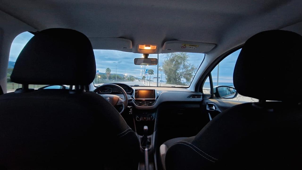 Peugeot 208 PureTech 82 5 porte Allure