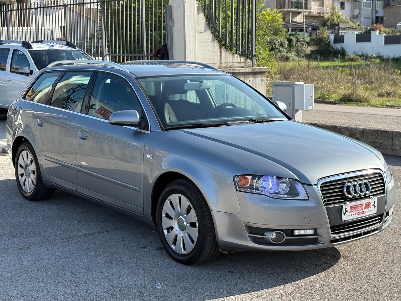Audi A4 2.0 16V TDI Avant in Ordine