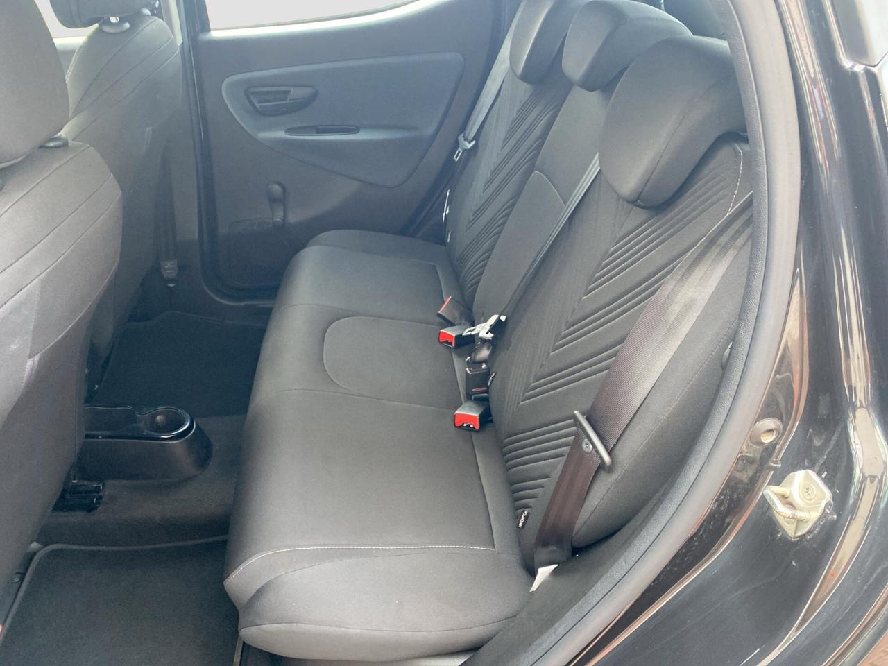 Lancia Ypsilon 1.0 FireFly 5 porte S&S Hybrid Gold