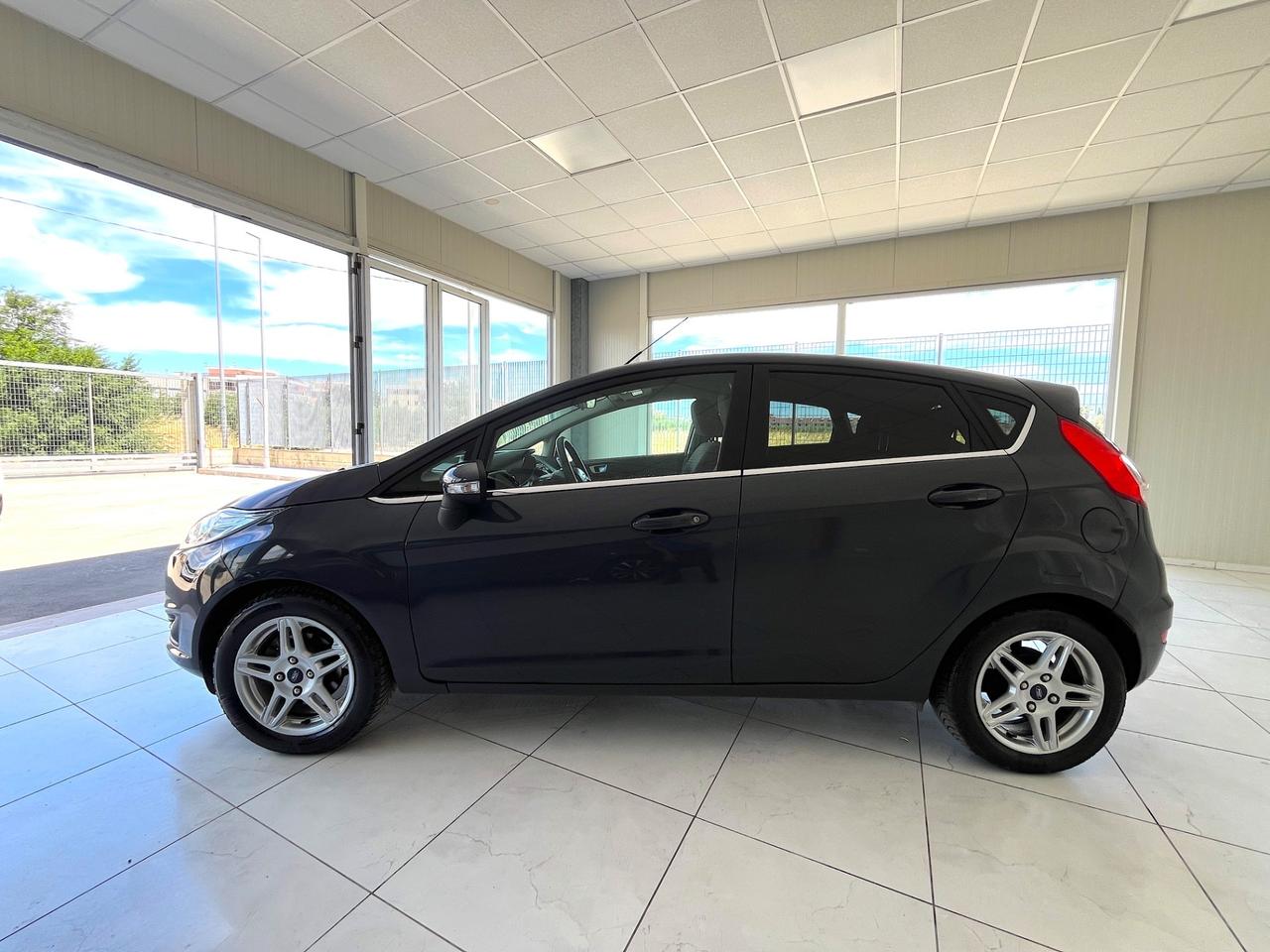 Ford Fiesta 1.5 TDCi 75CV 5 porte Titanium